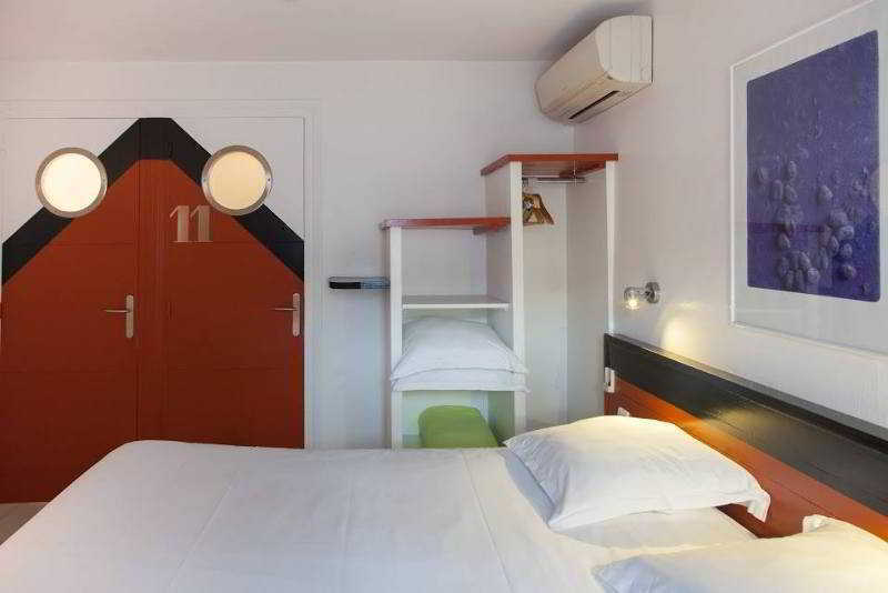 Hotel La Marine, Vieux Port La Rochelle  Exterior photo