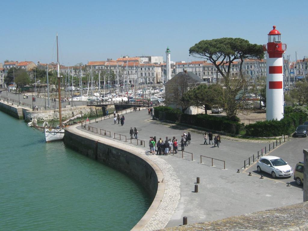 Hotel La Marine, Vieux Port La Rochelle  Exterior photo