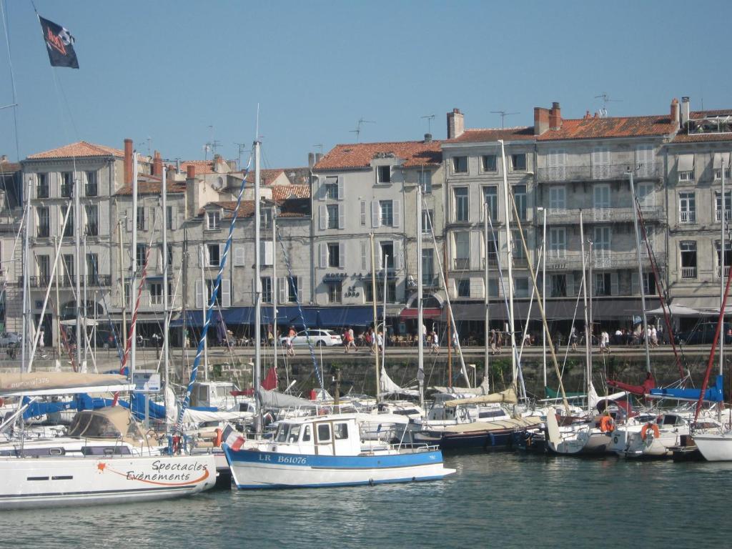 Hotel La Marine, Vieux Port La Rochelle  Exterior photo