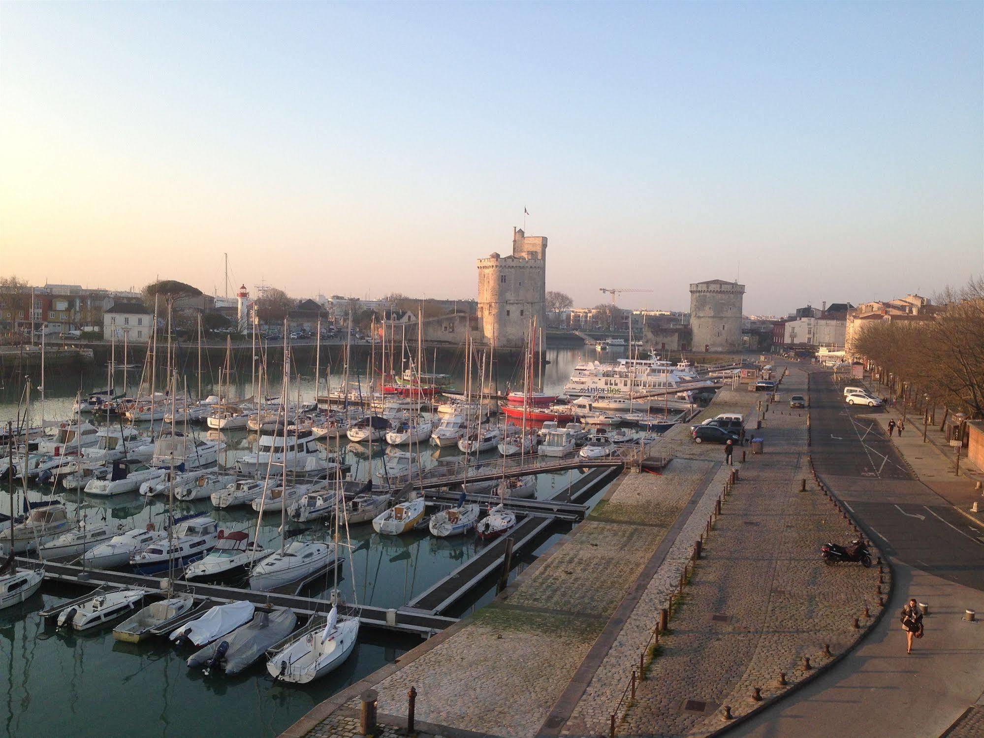 Hotel La Marine, Vieux Port La Rochelle  Exterior photo